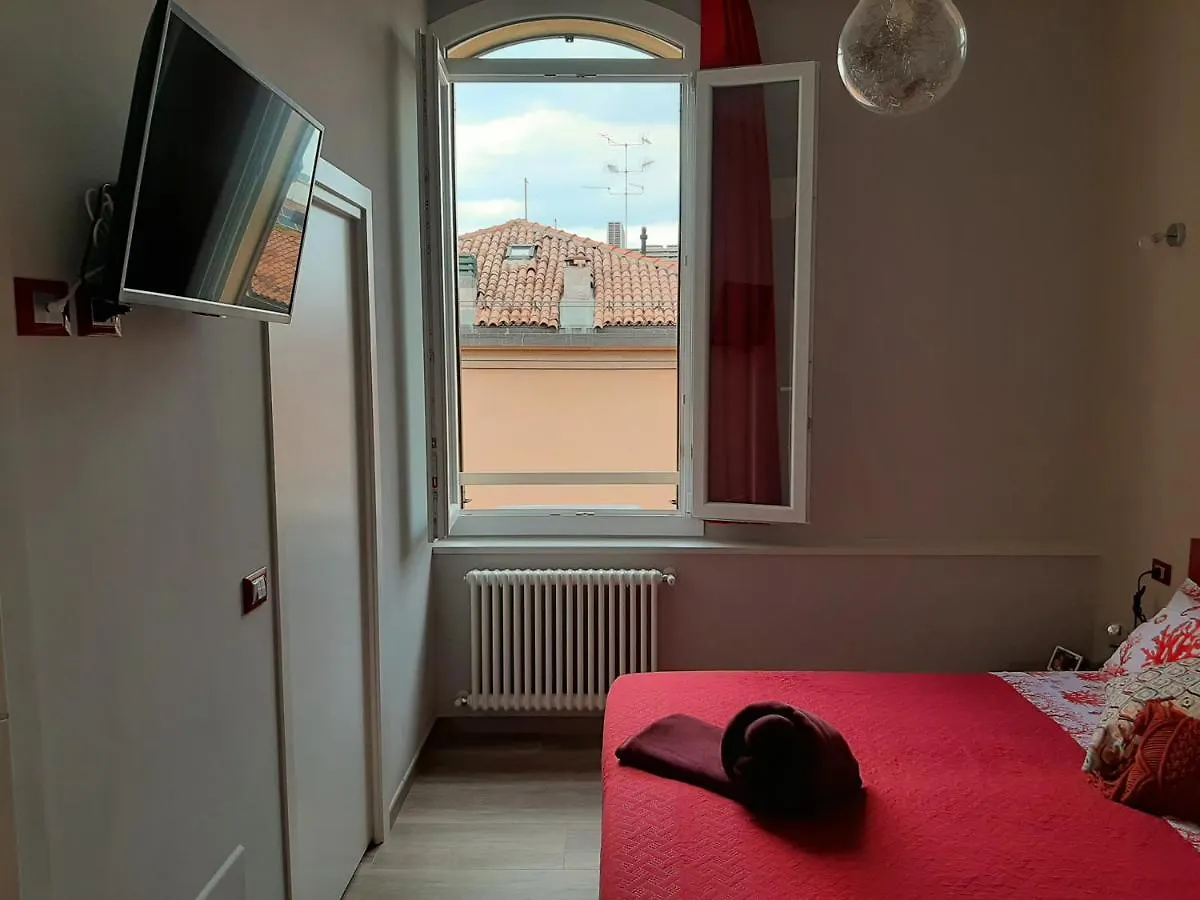 B&B La Porta Di Levante 볼로냐